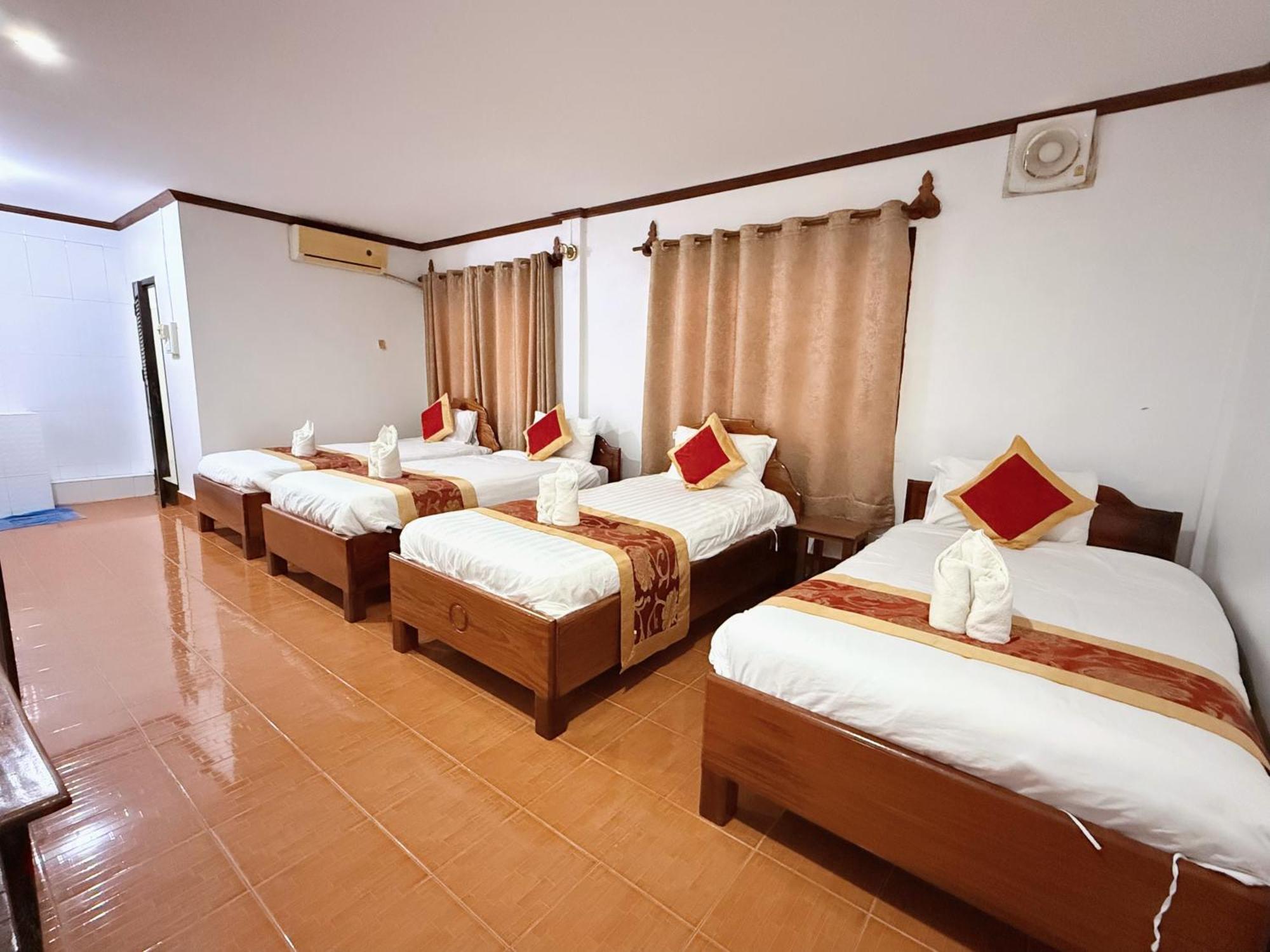 Vangvieng Sisavang Mountain View Hotel Vang Vieng Exteriör bild