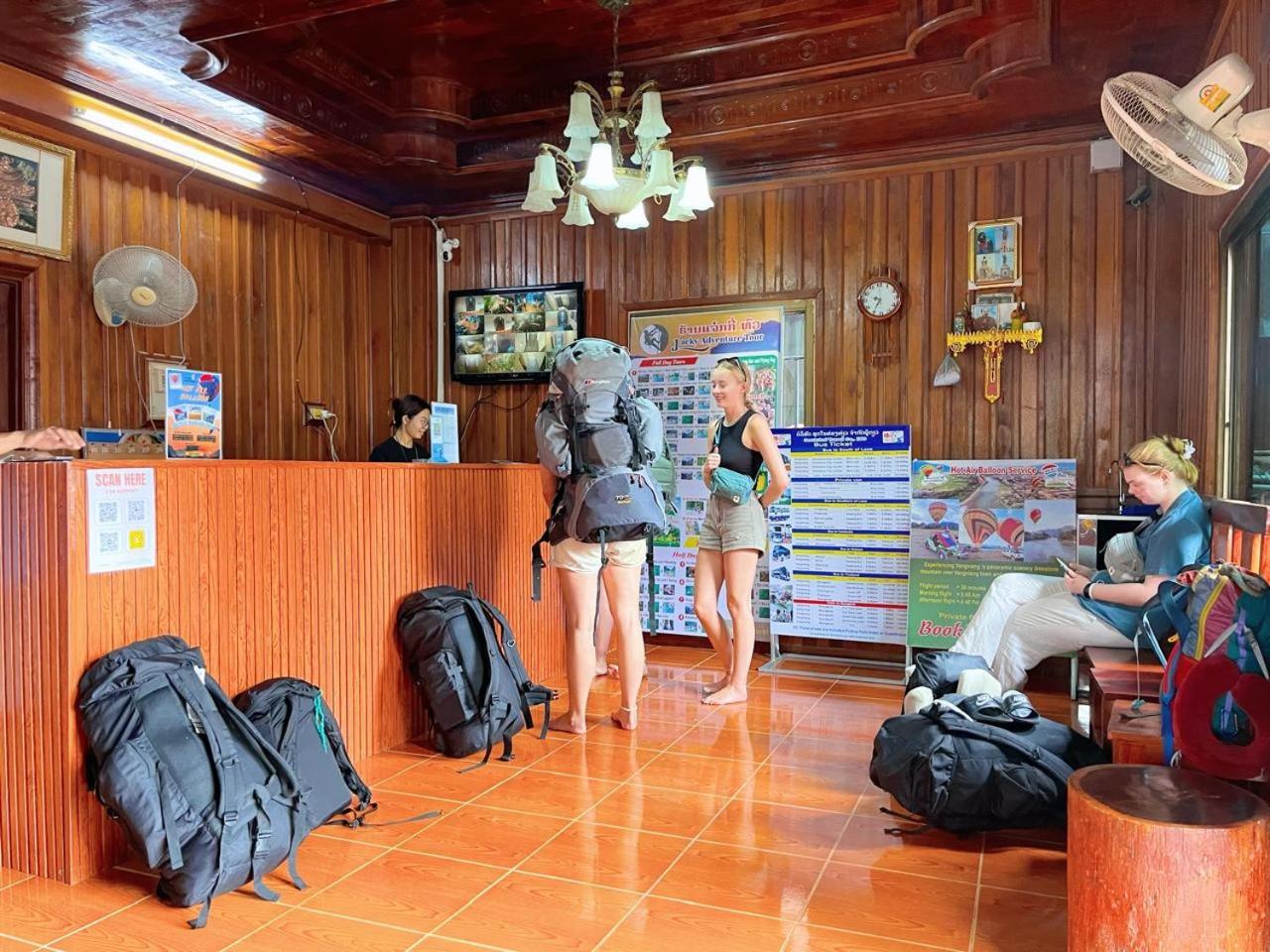 Vangvieng Sisavang Mountain View Hotel Vang Vieng Exteriör bild