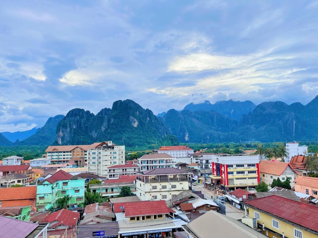 Vangvieng Sisavang Mountain View Hotel Vang Vieng Exteriör bild