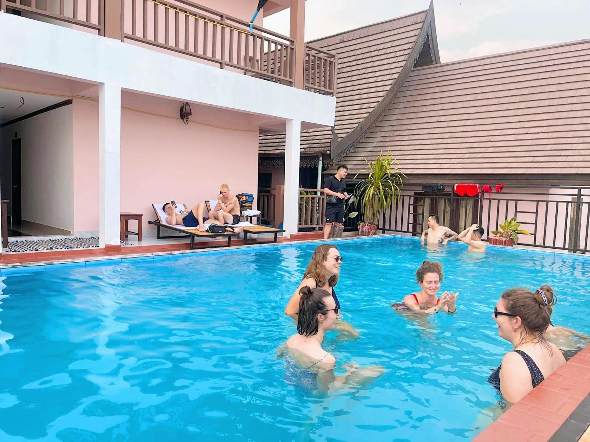 Vangvieng Sisavang Mountain View Hotel Vang Vieng Exteriör bild