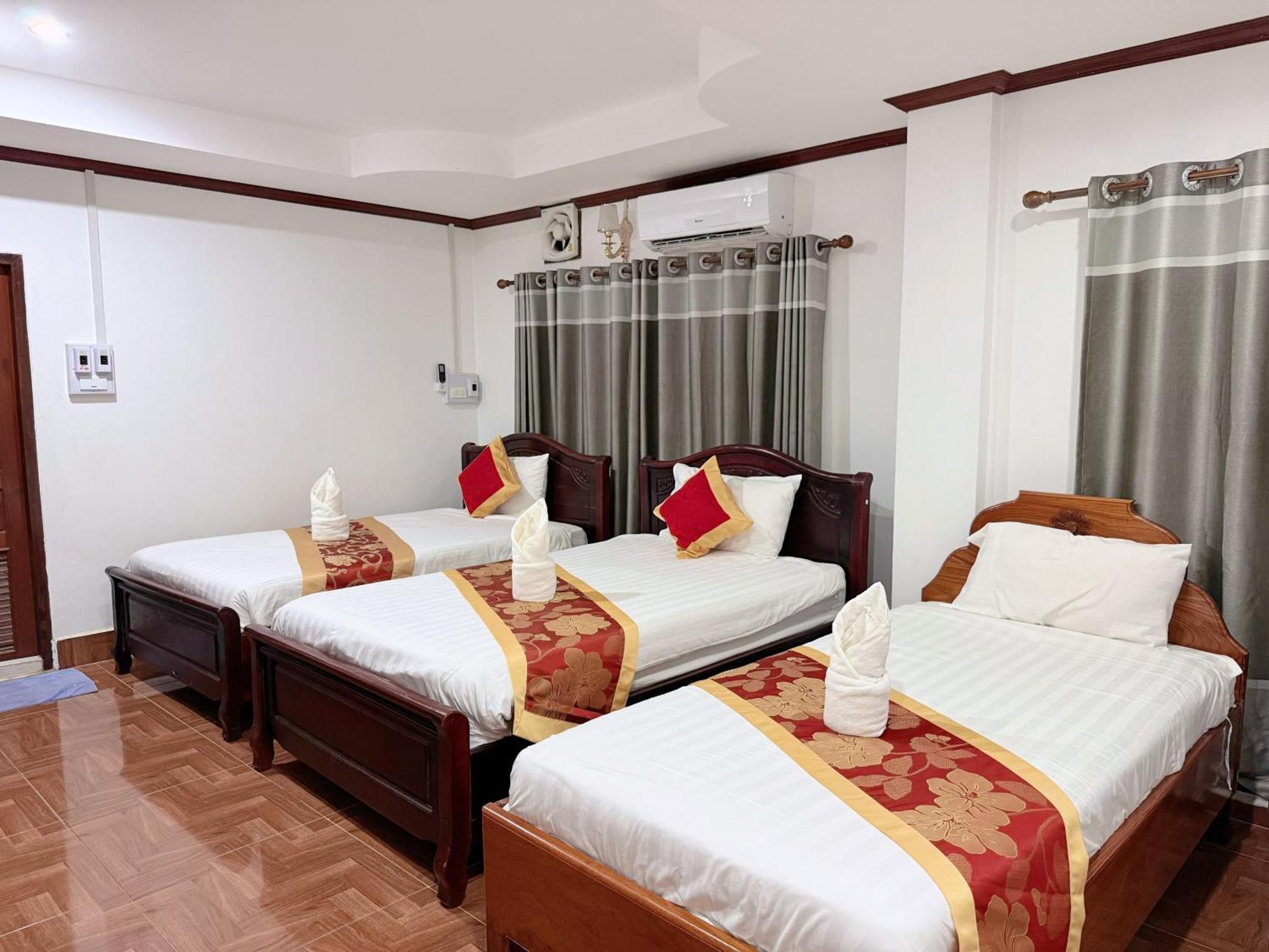 Vangvieng Sisavang Mountain View Hotel Vang Vieng Exteriör bild