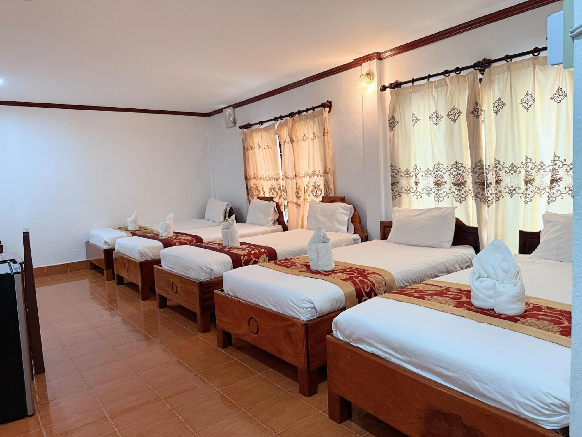 Vangvieng Sisavang Mountain View Hotel Vang Vieng Exteriör bild