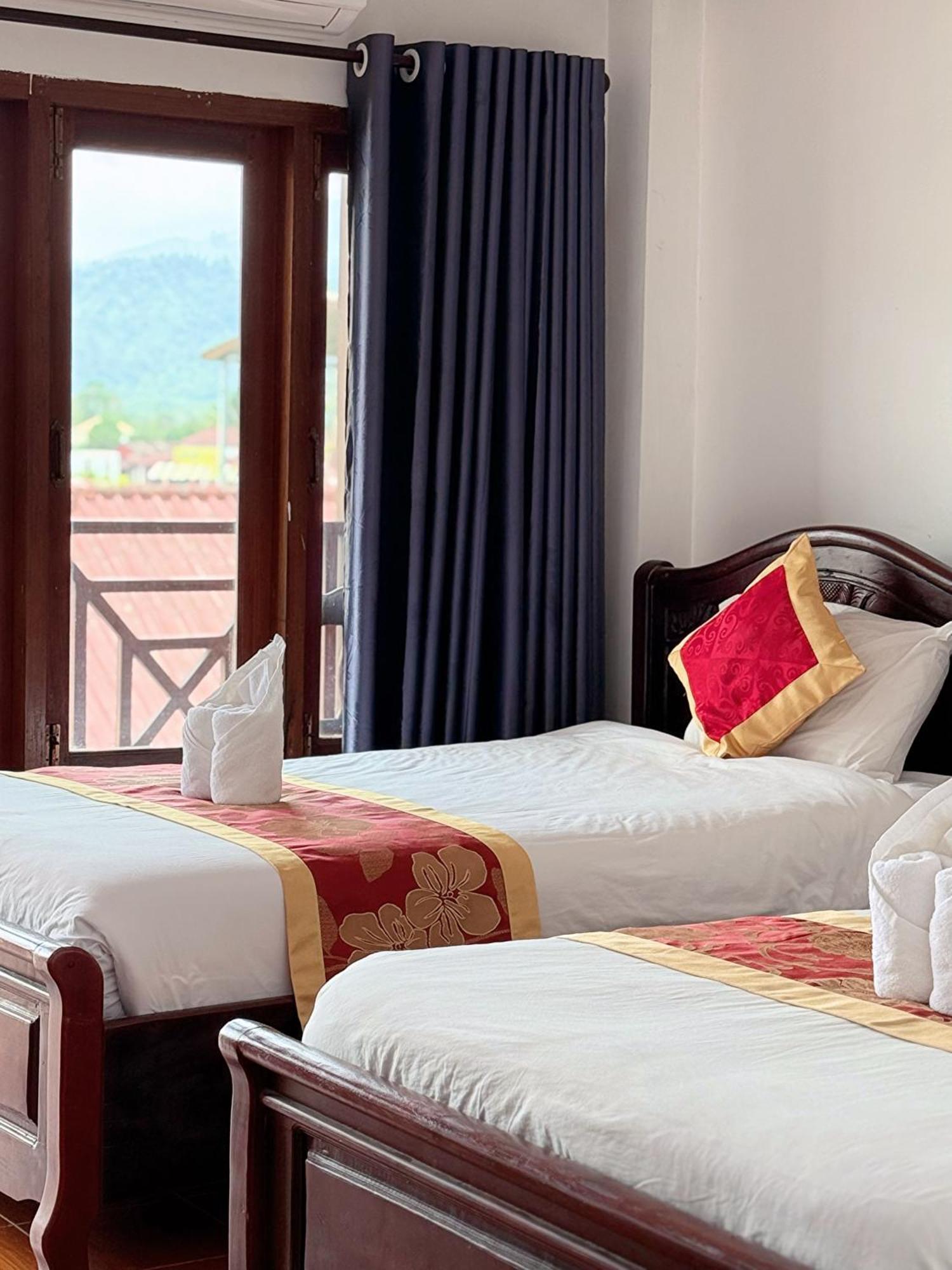 Vangvieng Sisavang Mountain View Hotel Vang Vieng Exteriör bild